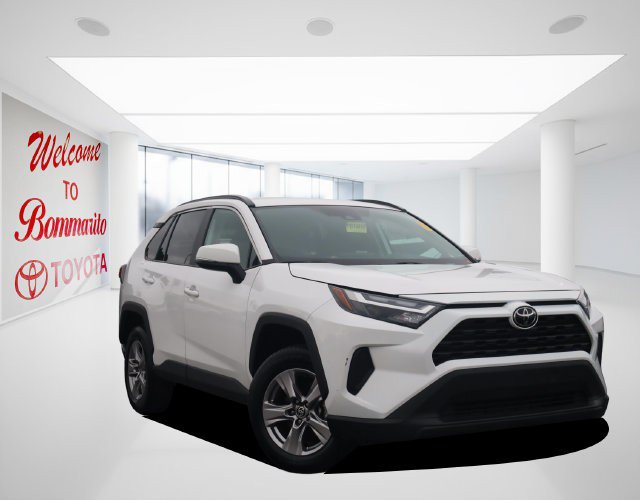 Used 2025 Toyota RAV4 XLE w/ Weather Package AWD/4WD image 2