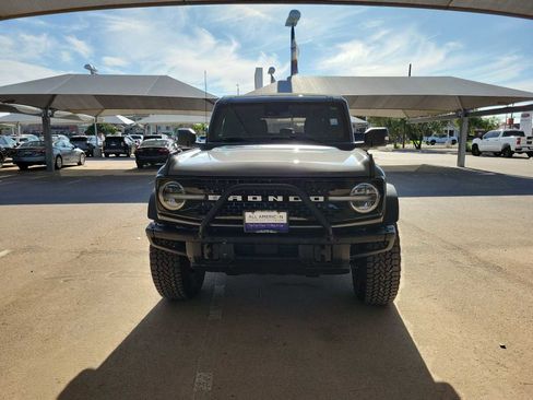 Used 2024 Ford Bronco Wildtrak image 3