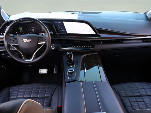 Certified 2024 Cadillac Escalade ESV Sport Platinum w/ LPO, ONYX Package AWD/4WD image 18