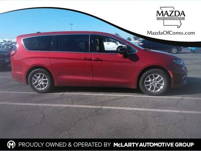 Used 2024 Chrysler Pacifica Touring-L
