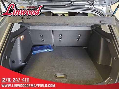 New 2026 Chevrolet Trax LT w/ Driver Confidence Package FWD image 12