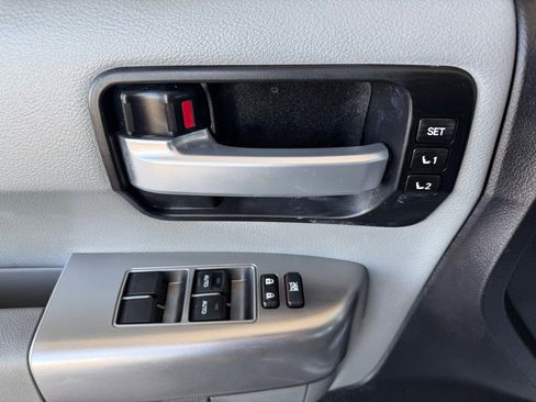 Used 2018 Toyota Sequoia Limited w/ Safety & Convenience Package AWD/4WD image 19