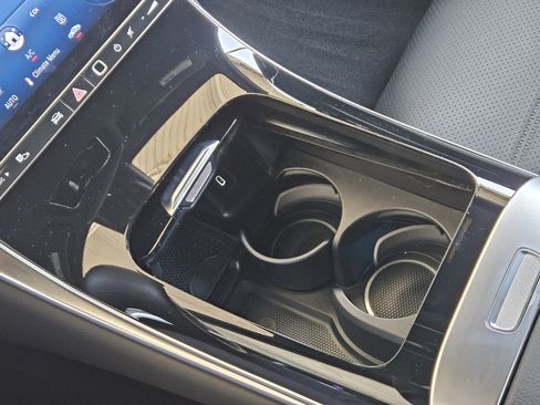 Certified 2025 Mercedes-Benz GLC 300 image 20