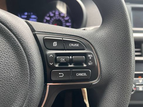 Used 2017 Kia Optima LX FWD image 19