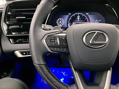 Used 2025 Lexus RX 350 Premium w/ Convenience Package FWD image 21