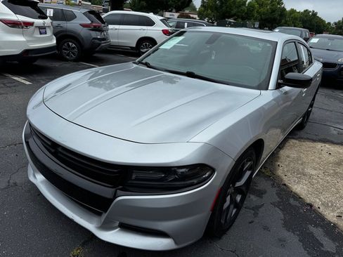 Used 2020 Dodge Charger SXT w/ Blacktop Package RWD image 1