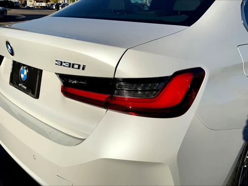 Used 2025 BMW 330i xDrive 330i xDrive w/ Premium Package image 14