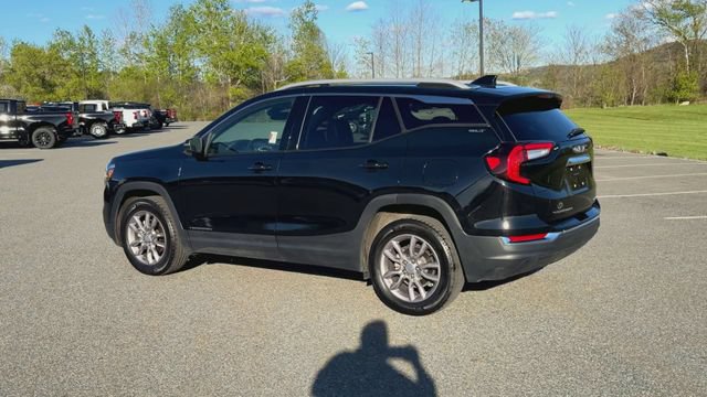Used 2024 GMC Terrain SLT AWD/4WD image 6