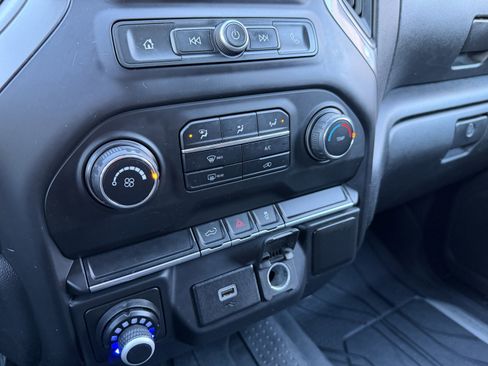 Used 2020 Chevrolet Silverado 1500 Custom w/ Custom Value Package image 16