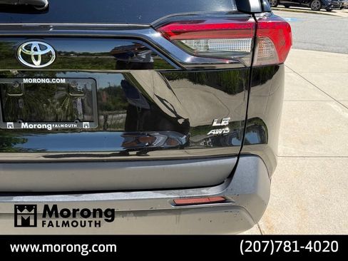 Used 2021 Toyota RAV4 LE AWD/4WD image 14