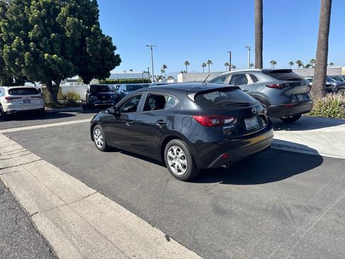 Used 2016 MAZDA MAZDA3 i Sport FWD image 19