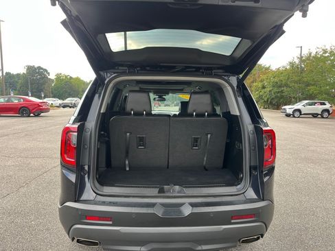 Used 2022 GMC Acadia AT4 w/ Technology Package AWD/4WD image 15