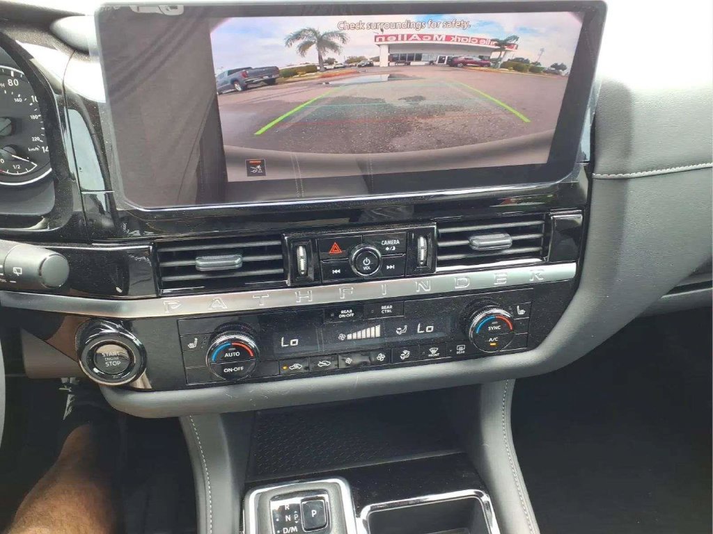 Certified 2026 Nissan Pathfinder SV FWD image 15
