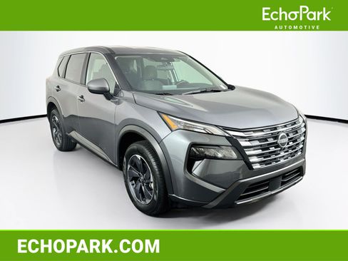 Used 2025 Nissan Rogue SV FWD image 1