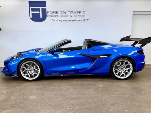 Used 2026 Chevrolet Corvette ZR1 w/ ZR1 Carbon Fiber Aero Package image 7