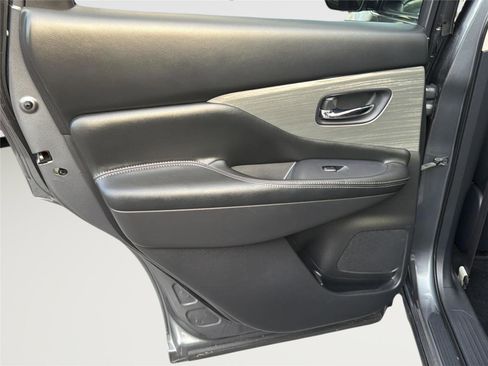 Used 2018 Nissan Murano SV w/ Premium Package AWD/4WD image 22