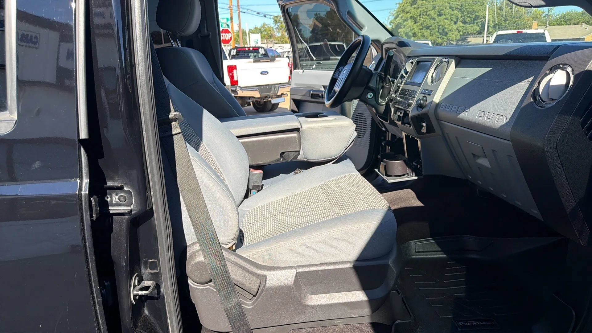 Used 2016 Ford F250 XLT w/ XLT Value Package AWD/4WD image 14