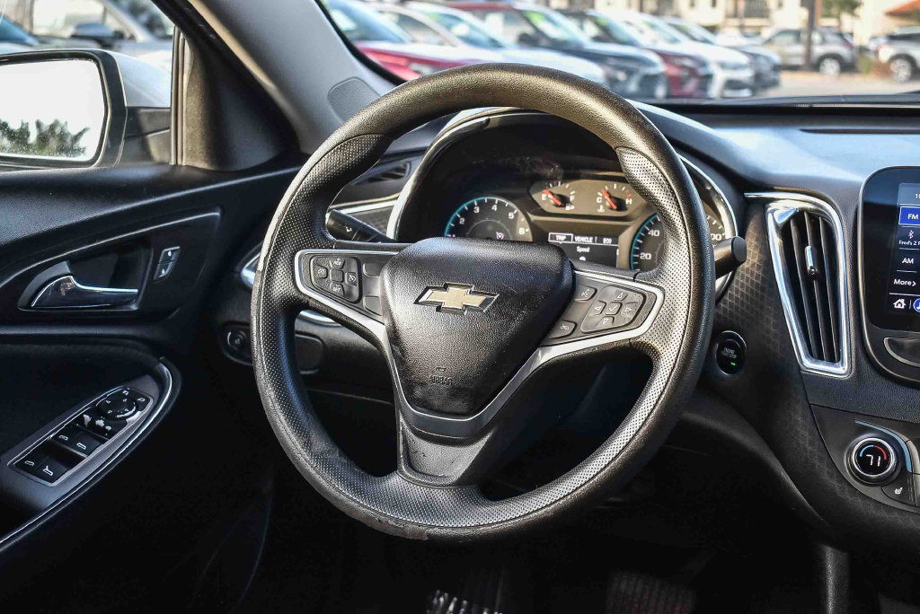 Used 2019 Chevrolet Malibu LT FWD image 15