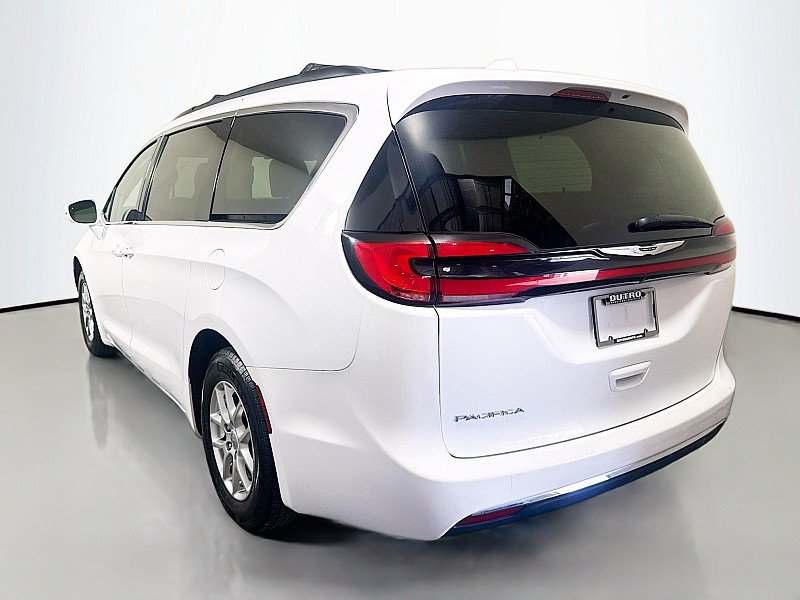 Used 2022 Chrysler Pacifica Touring-L FWD image 5