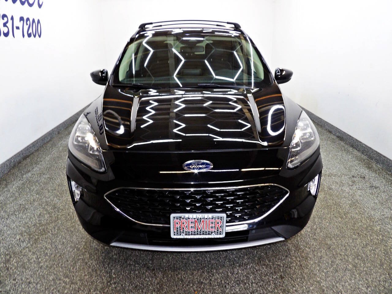 Used 2020 Ford Escape Titanium AWD/4WD image 2