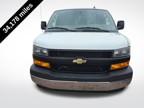 Used 2022 Chevrolet Express 2500 w/ Driver Convenience Package RWD image 2