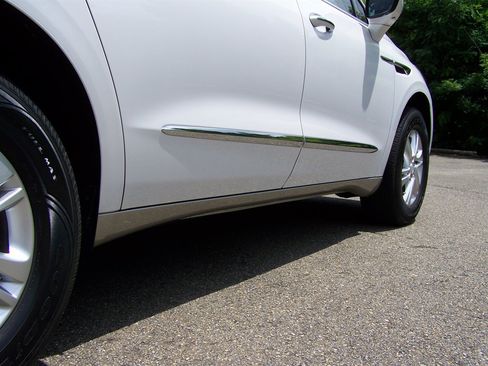 Used 2021 Buick Enclave Essence FWD image 30