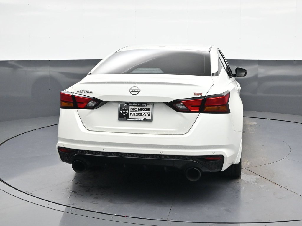 Used 2025 Nissan Altima 2.5 SR w/ SR Premium Package FWD image 8