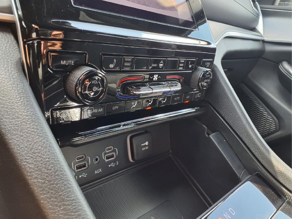 New 2026 Jeep Grand Cherokee Laredo X RWD image 13