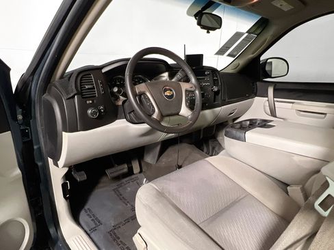 Used 2011 Chevrolet Silverado 1500 LT w/ Florida Edition RWD image 29