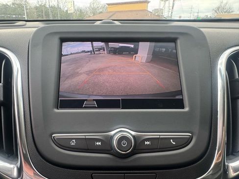 Used 2023 Chevrolet Equinox LT image 16