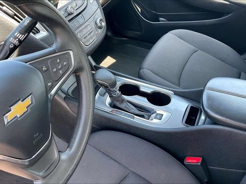 Used 2023 Chevrolet Malibu LT FWD image 15