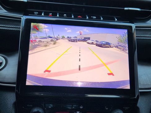 Used 2021 Jeep Grand Cherokee L Limited AWD/4WD image 17