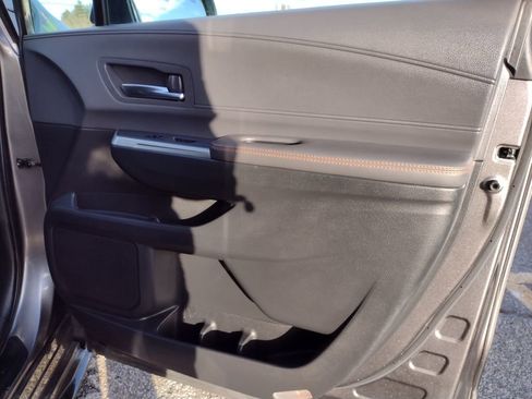 Used 2022 Toyota Sienna XSE image 21