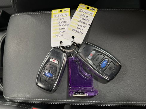 Used 2021 Subaru Forester Limited image 26