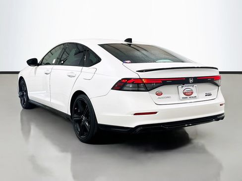 Used 2025 Honda Accord Sport image 6