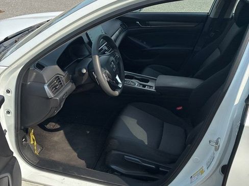 Used 2018 Honda Accord Hybrid image 12