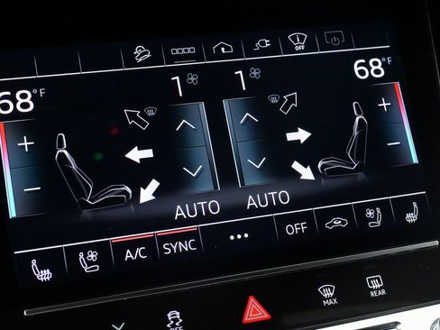 Used 2023 Audi e-tron Prestige w/ Prestige Package image 61