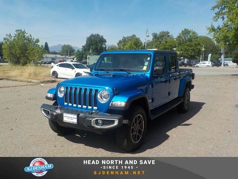 Used 2023 Jeep Gladiator Overland w/ Popular Equipment Package AWD/4WD image 1