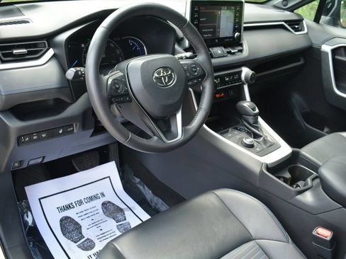 Used 2021 Toyota RAV4 XSE AWD/4WD image 11