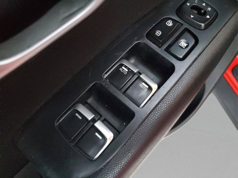 Used 2017 Kia Soul + image 26