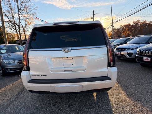 Used 2015 Cadillac Escalade ESV Luxury image 7