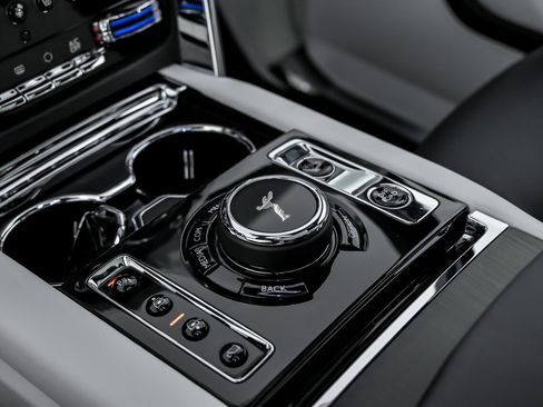 Used 2020 Rolls-Royce Cullinan image 38