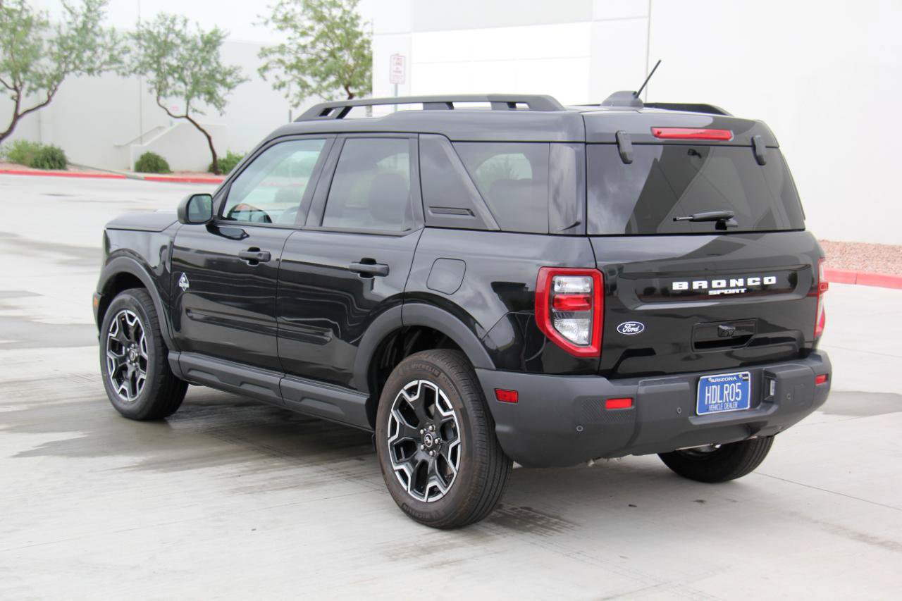 Used 2026 Ford Bronco Sport Outer Banks AWD/4WD image 7