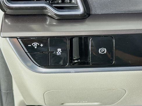 Certified 2023 Kia Sportage EX FWD image 10