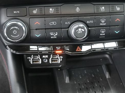 Used 2025 Dodge Durango R/T AWD/4WD image 38