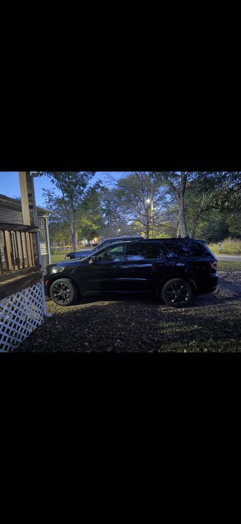 Used 2023 Dodge Durango SXT w/ SXT Blacktop Group AWD/4WD image 4