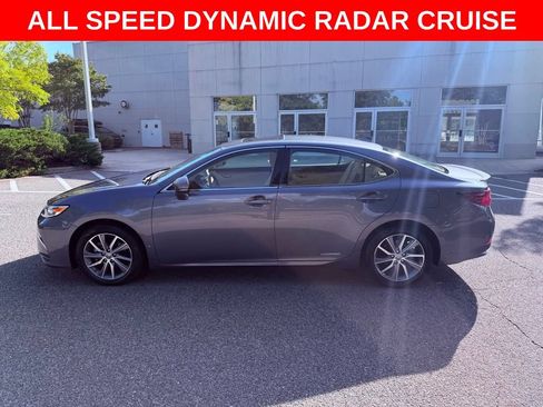 Used 2018 Lexus ES 300h w/ Luxury Package FWD image 4
