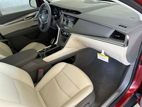 New 2026 Cadillac XT5 Premium Luxury w/ Driver Assist Package image 40