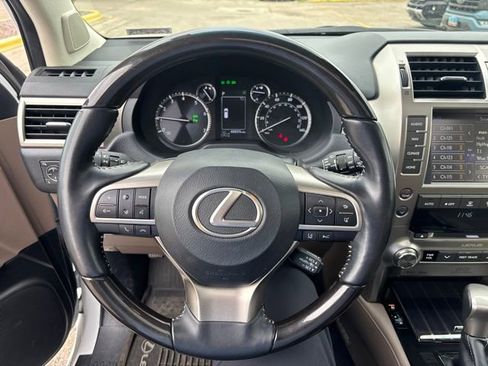 Used 2021 Lexus GX 460 Luxury w/ Accessory Package AWD/4WD image 11