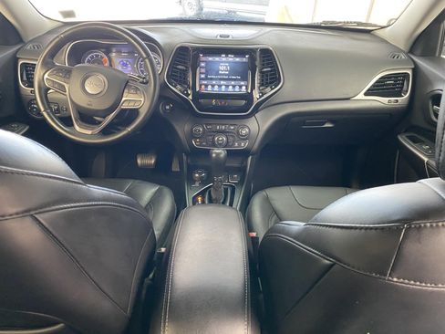 Used 2019 Jeep Cherokee Limited AWD/4WD image 13